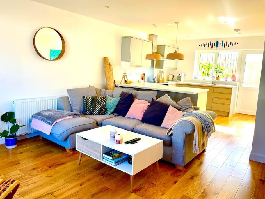 Modern Chic Summer Holiday Retreat. New Quay Extérieur photo