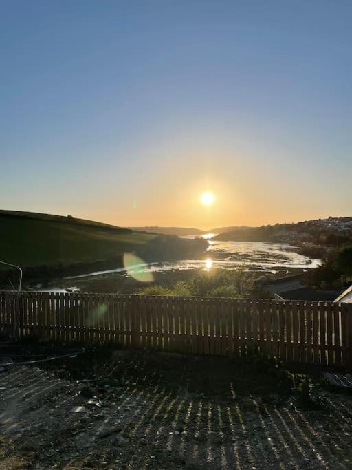Modern Chic Summer Holiday Retreat. New Quay Extérieur photo